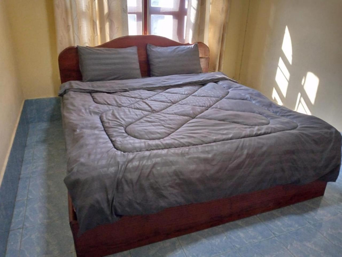 Bedroom 3, Khopchai Guesthouse, Houixai
