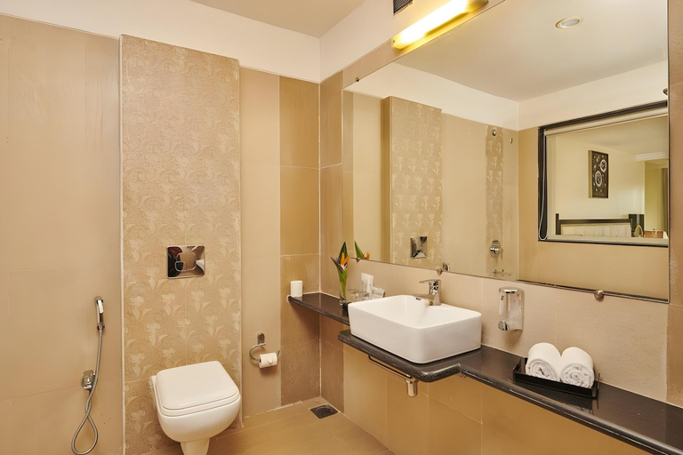 Bathroom 5, Sterling Mount Abu Resorts and Hotels, Sirohi