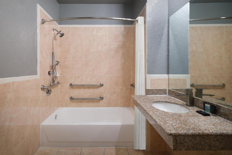 Bathroom 4, Melrose @ Seabrook Bw Signature Collection, Houston