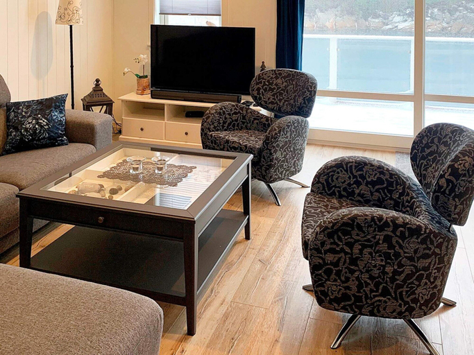 Others 4, 5 Star Holiday Home in Urangsvag, Bømlo