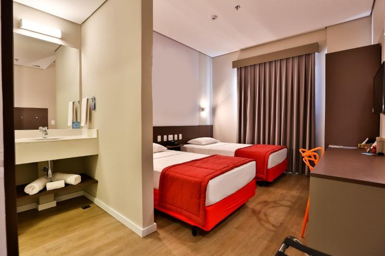 Bedroom 2, Summit Suites Hotel Pindamonhangaba, Pindamonhangaba