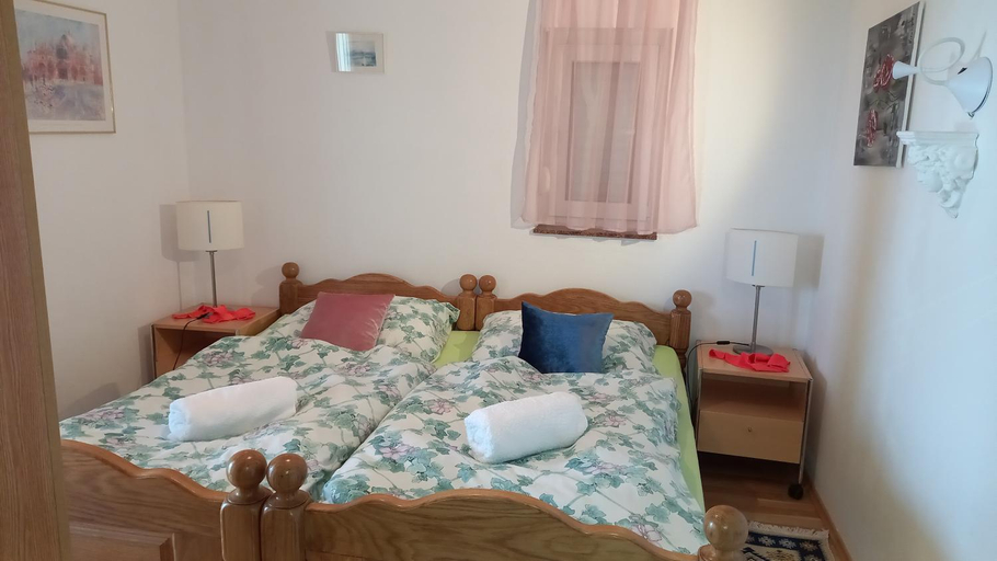 Bedroom 2, D,apartman' ulica pusca 51, 51513 Omisalj, Omišalj