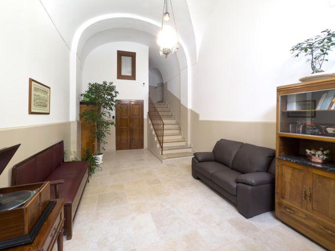 Others 5, B&B Palazzo La Rosa, Bari
