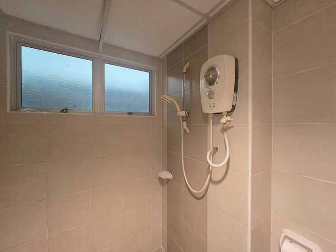 Bathroom 4, Aster+ Hotel Bukit Jalil, Kuala Lumpur