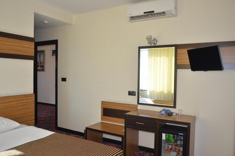 Bedroom 3, Akgöl Hotel, Merkez