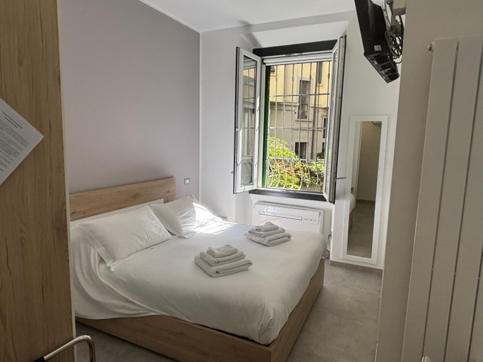 Bedroom, Pinturicchio 21, Milano