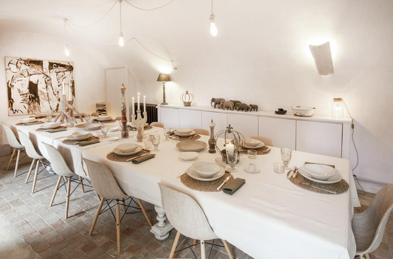 Food & Drinks 5, Bed and breakfast Le Chateau d'Uzer, Ardèche