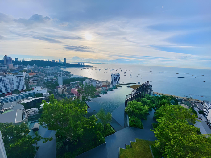 Others 4, Edge Central Pattaya by Mickey, Pattaya