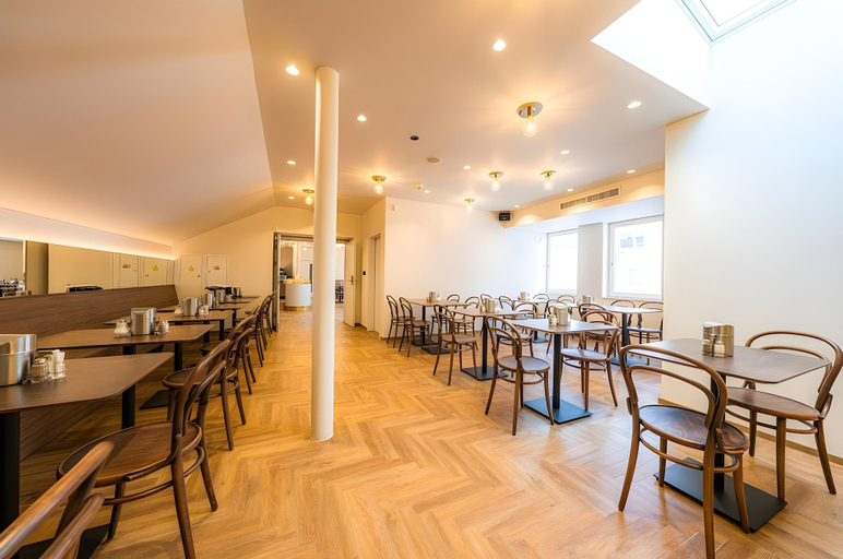 Food & Drinks 5, Hotel Beranek, Praha 2
