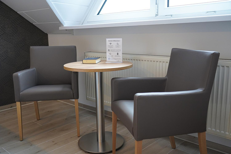 Others 3, Hotel Talblick, Calw