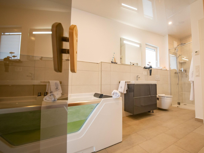 Bathroom 3, Ferienhaus mit Sauna und Jacuzzi im BALTIC VILLAGE, Rendsburg-Eckernförde