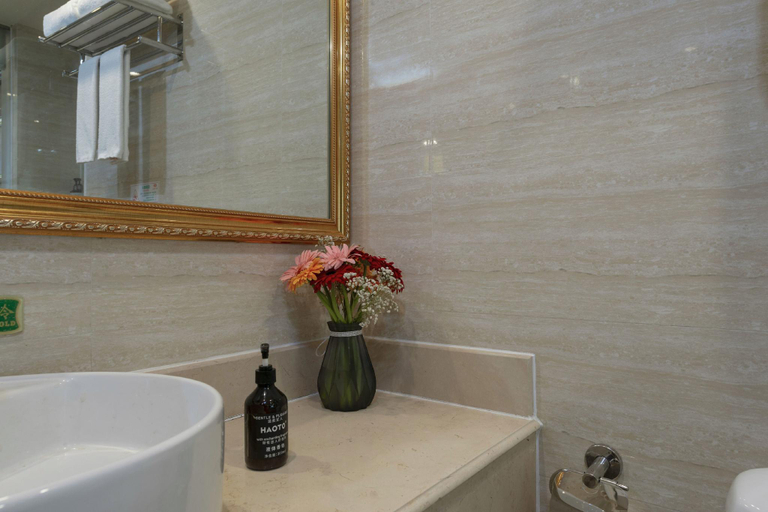 Bathroom 3, Vienna Hotel Guangxi Nanning Xianhu Branch, Nanning