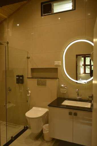 Bathroom 5, tamarind tree masinagudi, The Nilgiris
