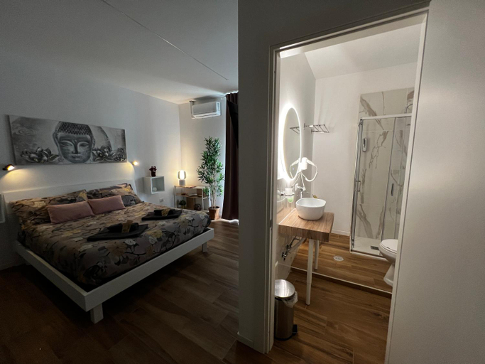 Bedroom 2, Porta Fortuna rooms, Salerno