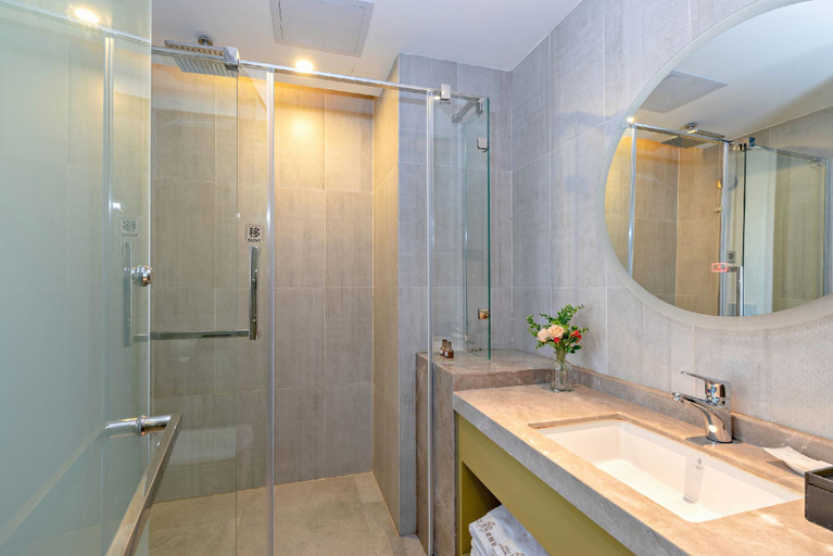 Bathroom, Fei Li International Hotel 翡丽国际酒店(广州石井地铁站白云火车站店), Guangzhou