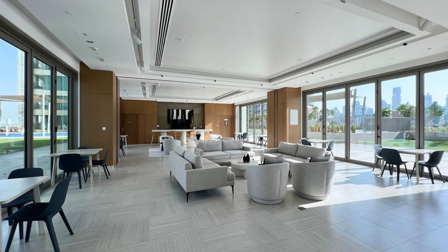Food & Drinks, Charming 1-Bed Luxury Apartment in Downtown Views, Dubai