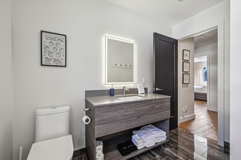 Bathroom 3, Condos Kamik Tremblant, Les Laurentides