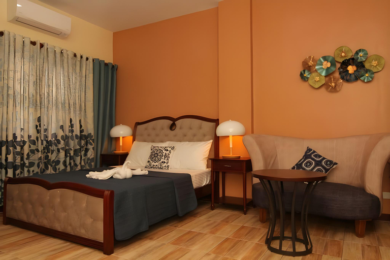 Bedroom 1, Charos Dormitel, Dumaguete City