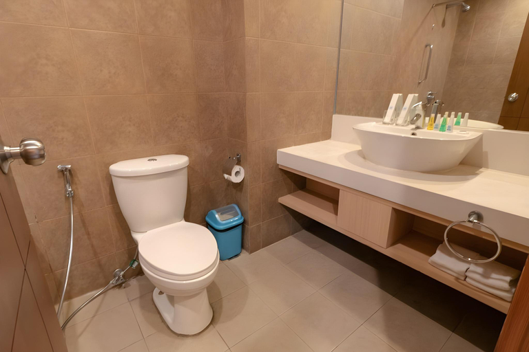 Bathroom 4, La Breza Hotel, Quezon City