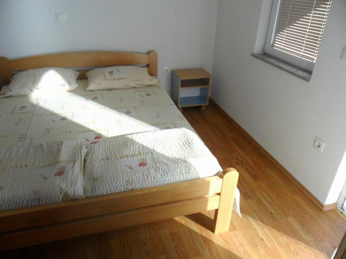 Bedroom 1, Guesthouse Zimovski