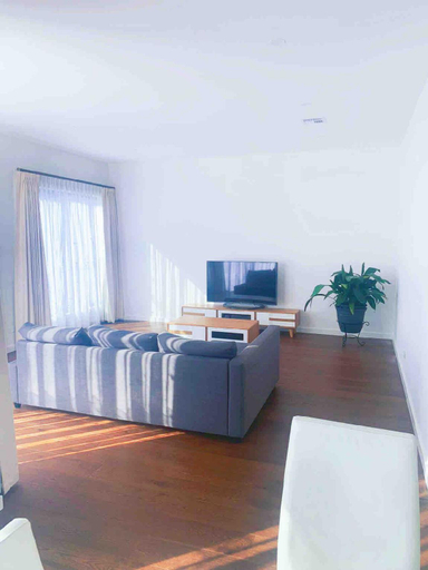 Bedroom 2, ‘The bayside’ Beautifully brand new house, Melbourne