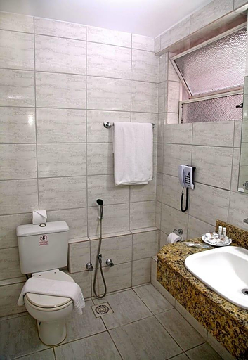 Bathroom 4, Hotel Embaixador, Porto Alegre