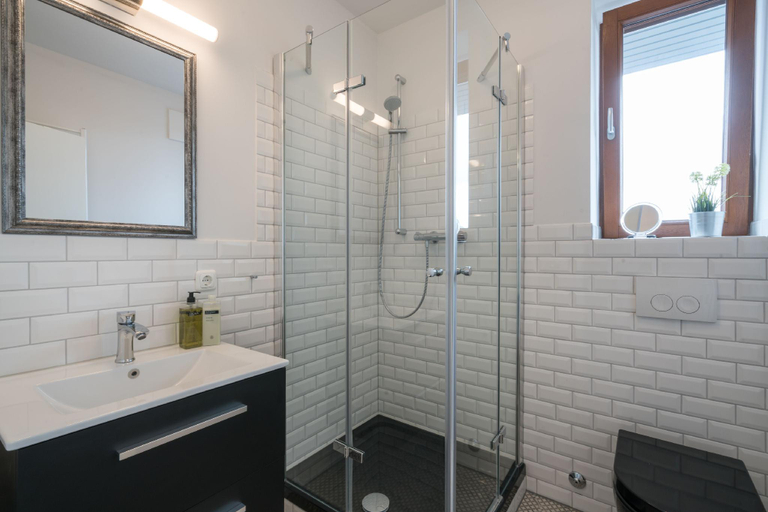 Bathroom 5, Wellenreiter, Nordfriesland