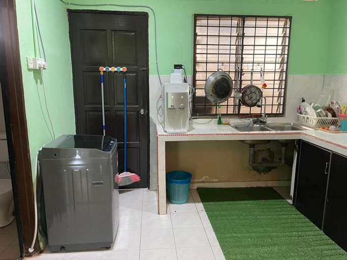 Others 2, Homestay Taman Delima Paka Full AC & Free Wi-Fi , Dungun