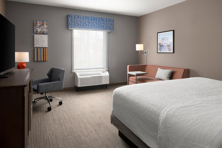 Bedroom 5, Hampton Inn & Suites Yonkers - Westchester, Westchester