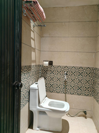 Bathroom 3, Naari Home Stay, Mathura