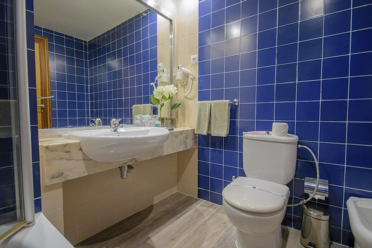 Bathroom 3, Hotel Oasis Belorizonte