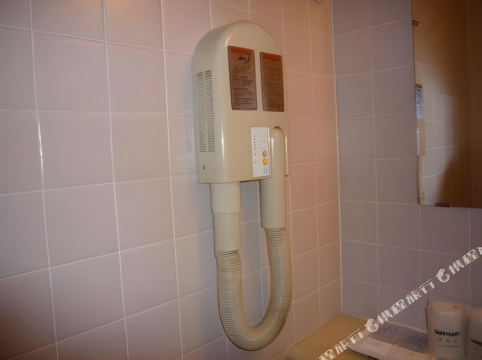 Bathroom 3, Hotel Kiraku, Chiba