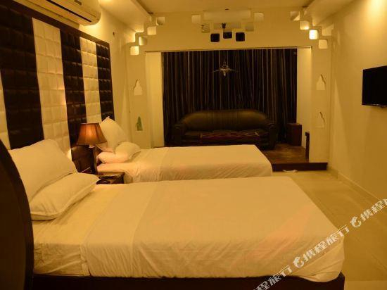 Bedroom 4, Gulberg Continental Hotel, Lahore