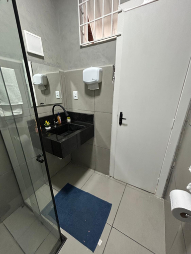 Bathroom 5, Pousada automatica sem recepcao 1, Uberlândia