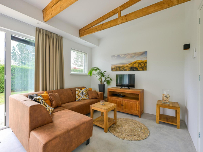 5, Eureka 36 bungalow for 4-guests with garden, Zijpe