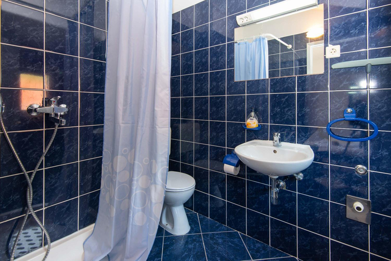 Bathroom 3, Apartments Jane Perna, Orebić