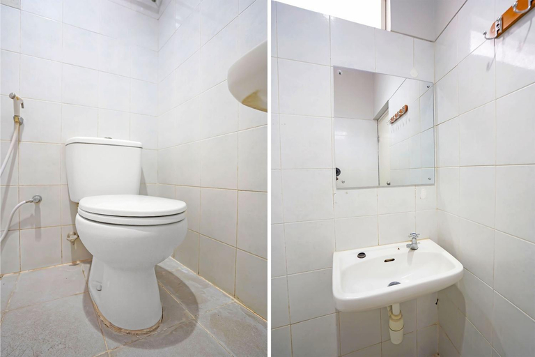 Bathroom 4, Hotel O Anugerah, Jember