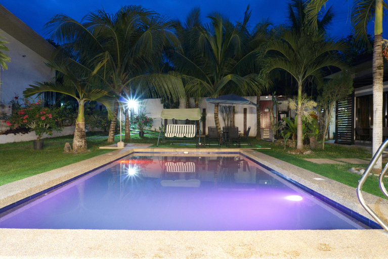 Swimming pool [outdoor] 5, M&K's Guesthouse,  Studio B , Dauis