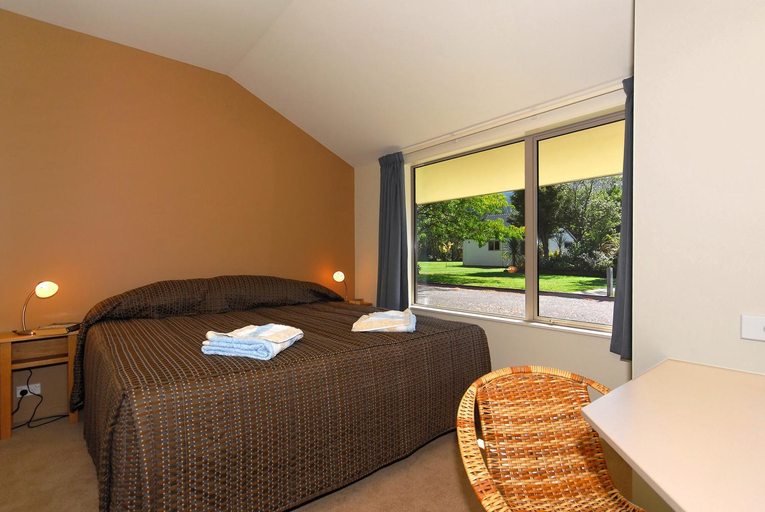 Bedroom, Mount Richmond Estate Motels, Marlborough