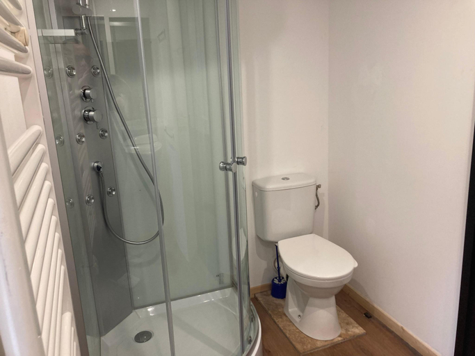 Bathroom 2, Spacious holiday home near Omaha Beach, Calvados