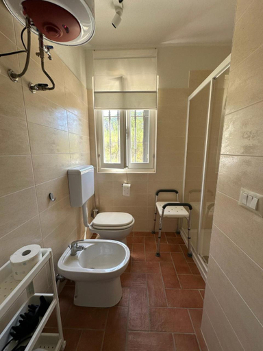 Bathroom 2, Oltrella Country House, Pavia