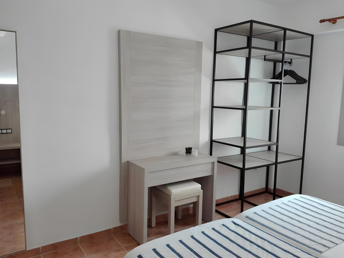 Bedroom 4, Hostal Gami Adults Only, Baleares