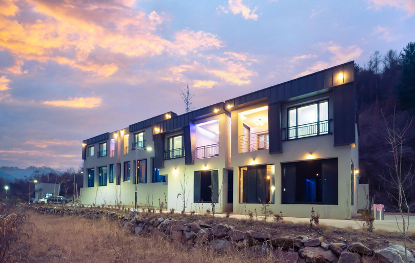 Exterior & Views 1, NJ Pool Villa, Hoengseong