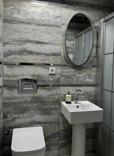 Bathroom 3, Invivo Hotel, Konak