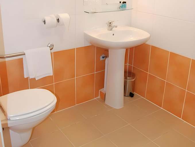 Bathroom 5, Centre International de Séjour - Hostel, Fort-de-France