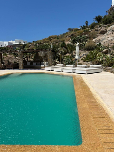 Others 2, Topos exclusive Mykonos, South Aegean