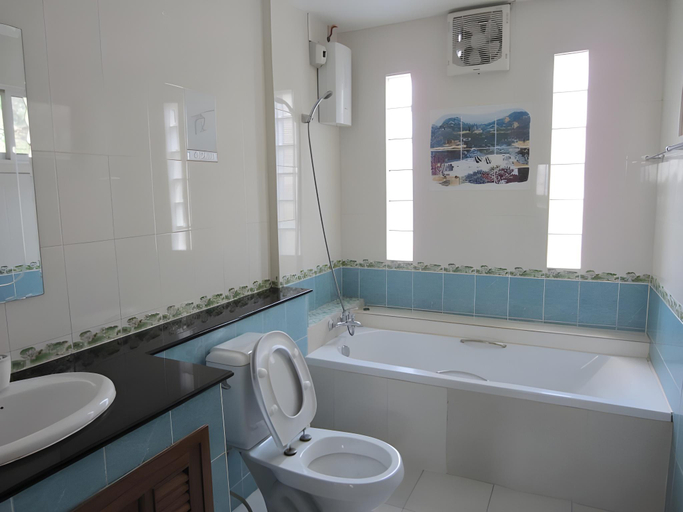 Bathroom 3, Your House 3 Guest House, Muang Chiang Mai