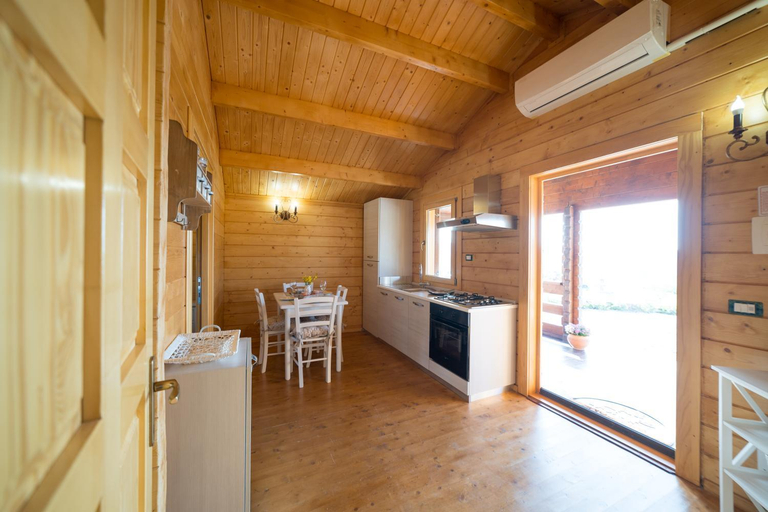 Others 3, Chalet Tenuta Lacco, Messina