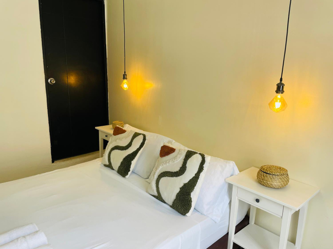 Others 3, Hostal 1545, Manaure