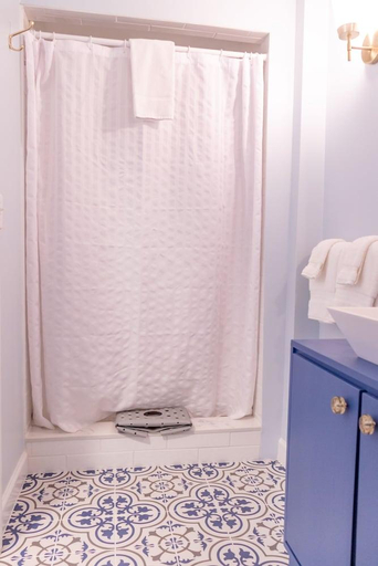 Bathroom 3, Hotel Frankfort & Restaurant, Benzie